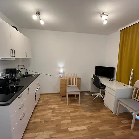 New Business Apartment B Lägenhet