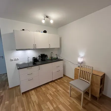 New Business Nr.20 * Drážďany